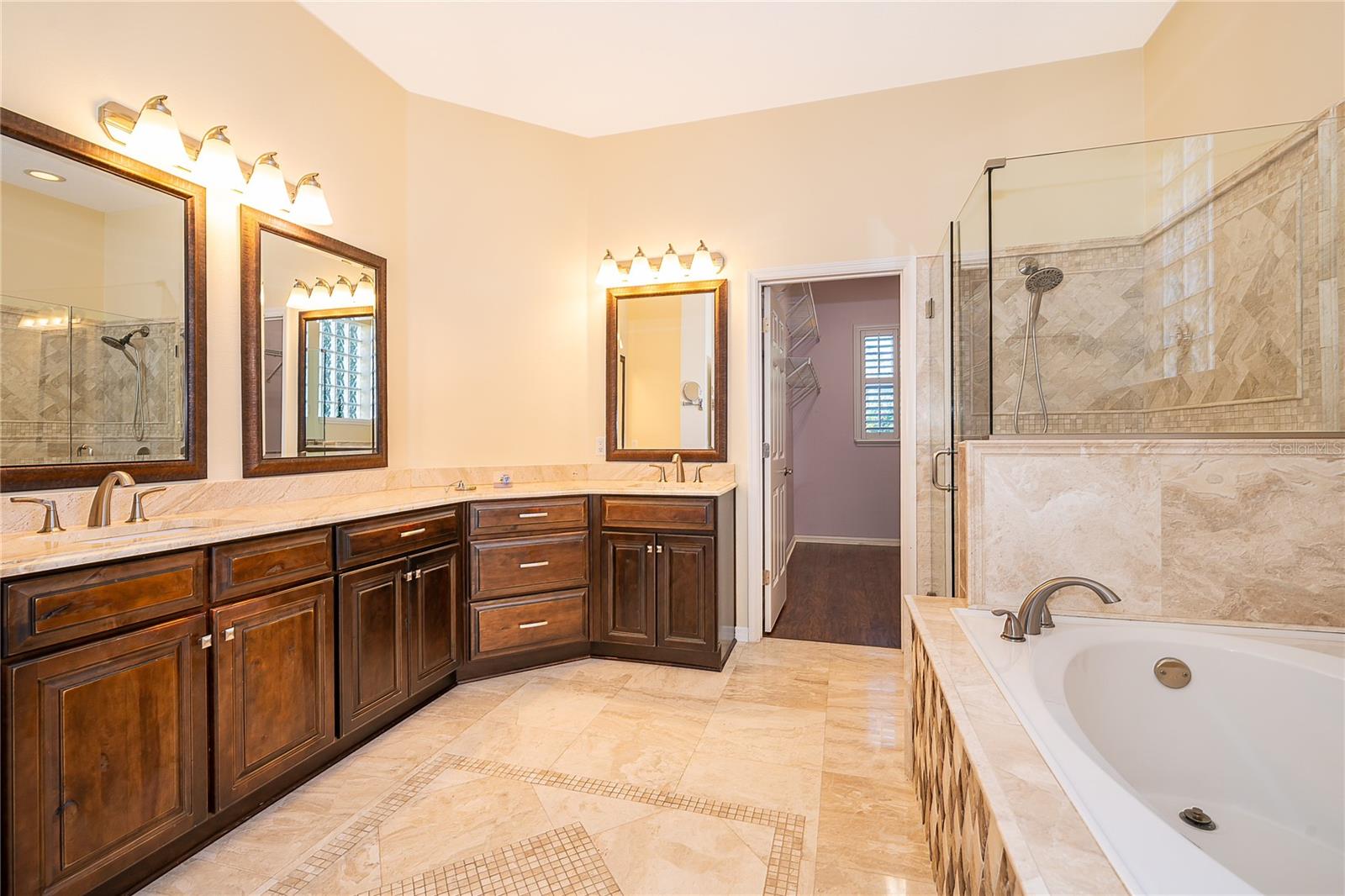 Image 21 of 46 For 721 Hupa Court