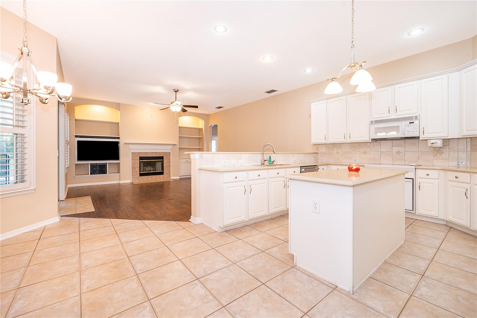 Image 4 of 46 For 721 Hupa Court