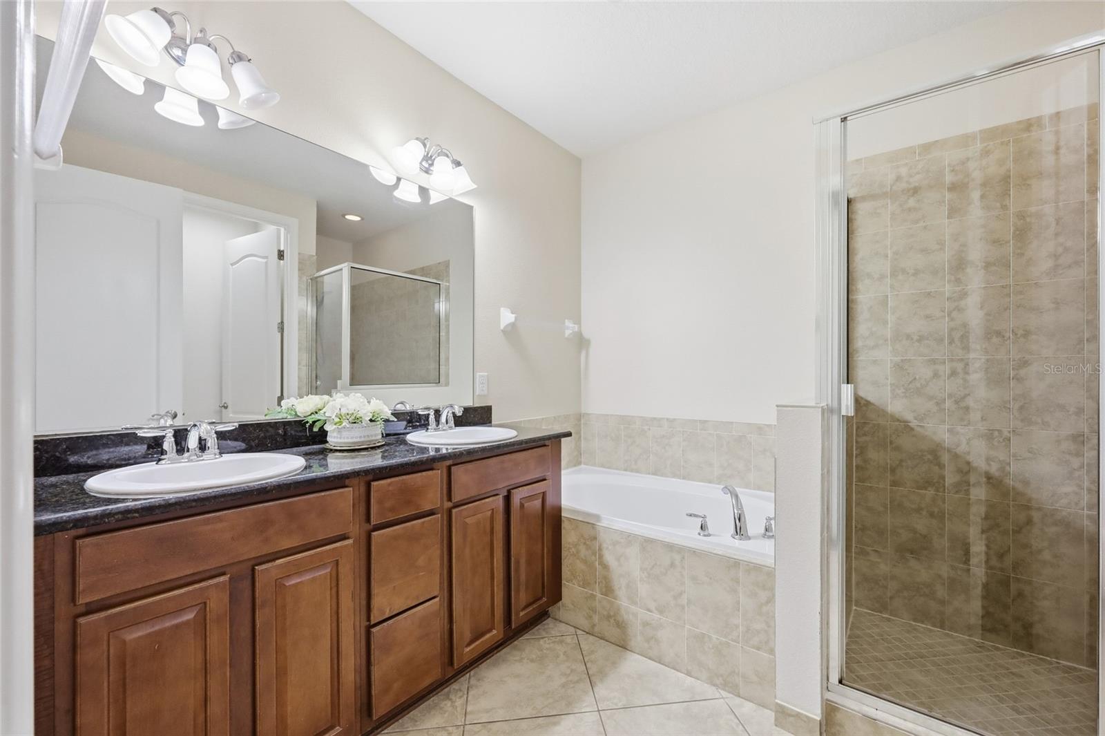 Image 19 of 37 For 8057 Prestbury Drive