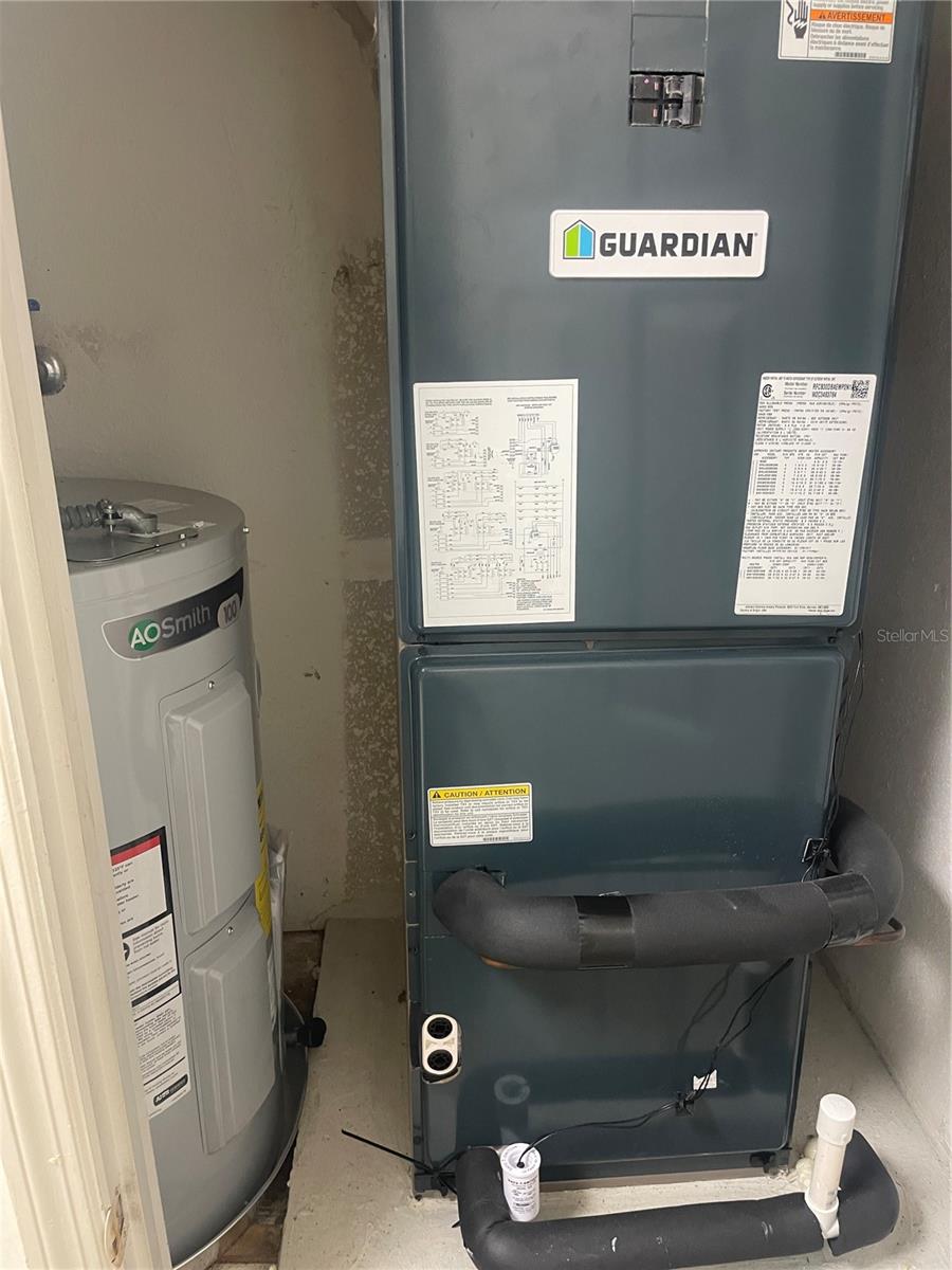 Image 25 of 32 For 3210 Clubside Drive 3210