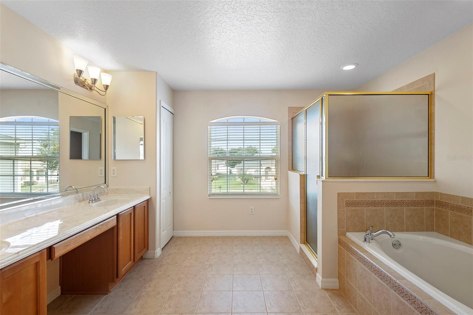 Image 16 of 51 For 15412 Grand Haven Drive