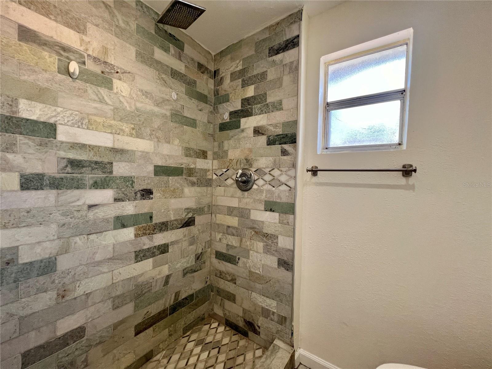 Image 19 of 25 For 1716 Nassau Street