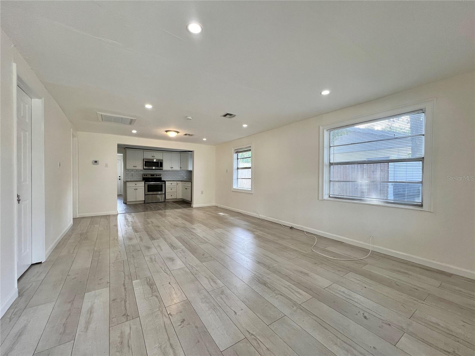 Image 4 of 25 For 1716 Nassau Street