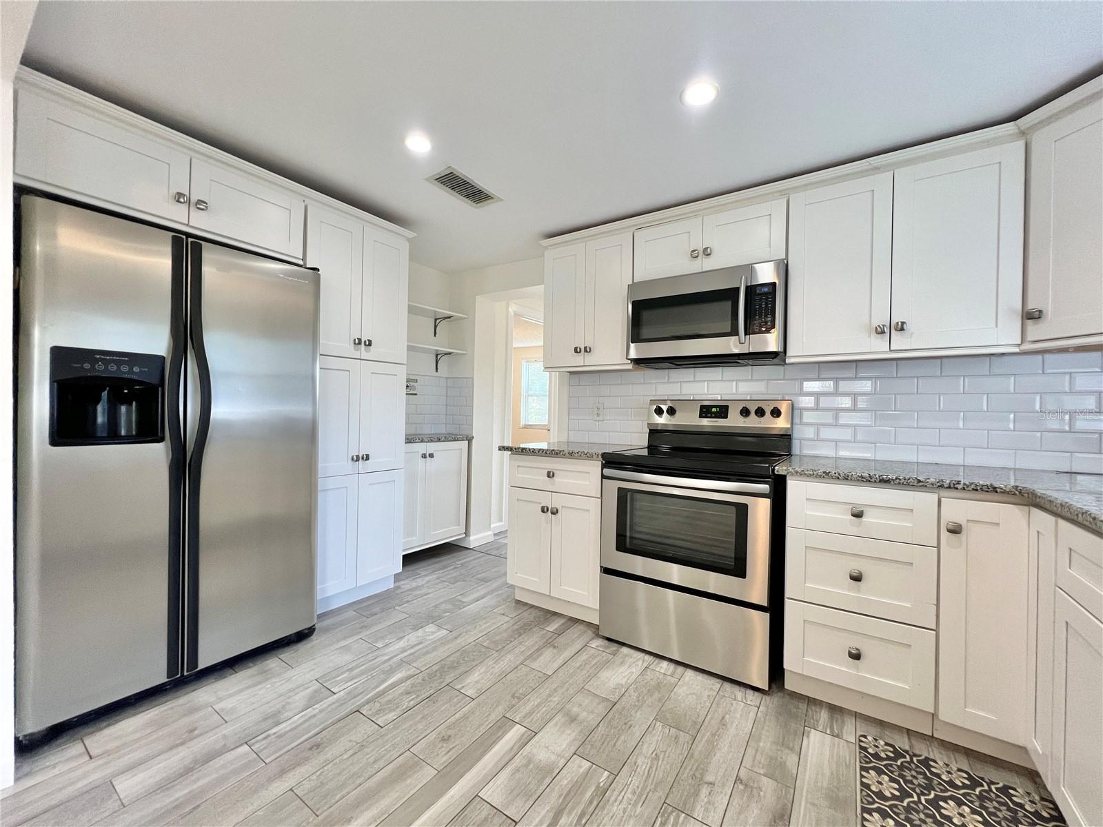 Image 8 of 25 For 1716 Nassau Street