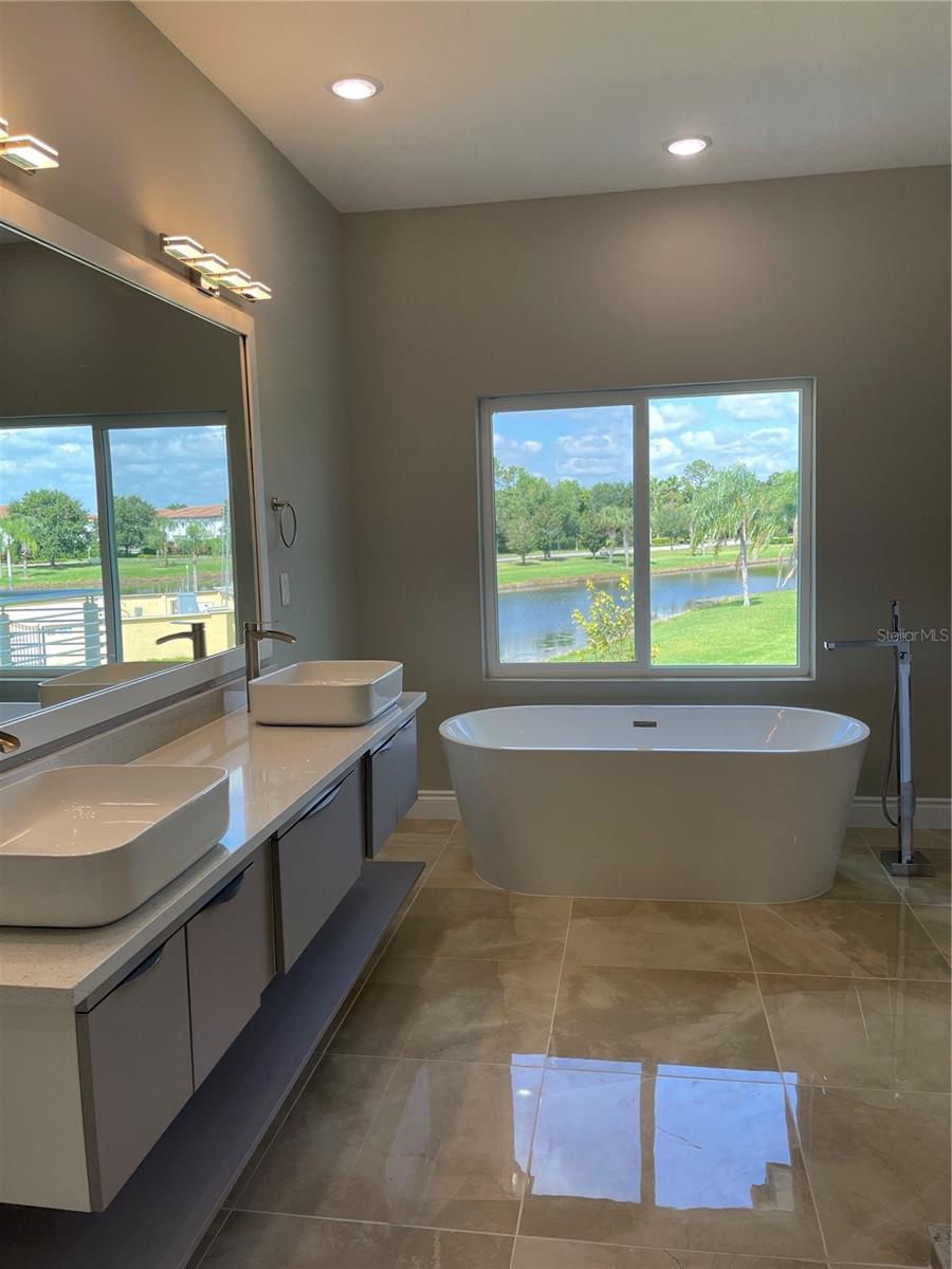 Image 18 of 42 For 1810 Brentwood Court