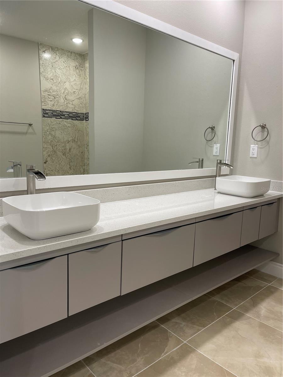 Image 23 of 42 For 1810 Brentwood Court
