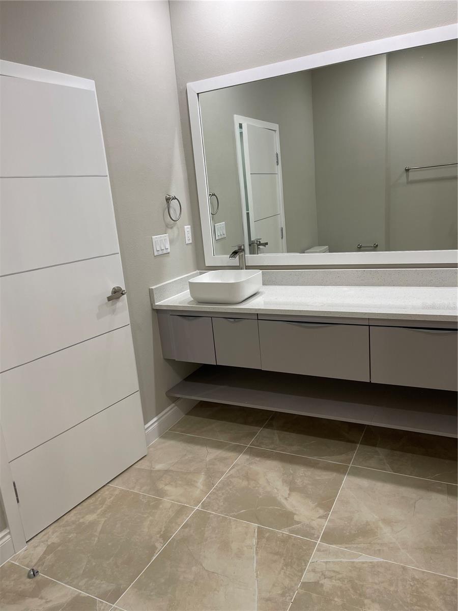 Image 24 of 42 For 1810 Brentwood Court
