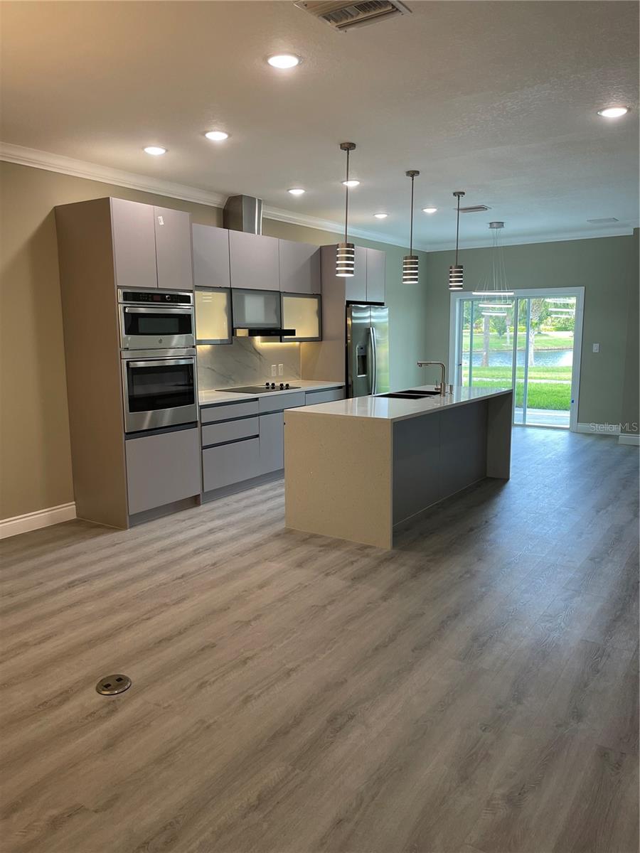 Image 3 of 42 For 1810 Brentwood Court