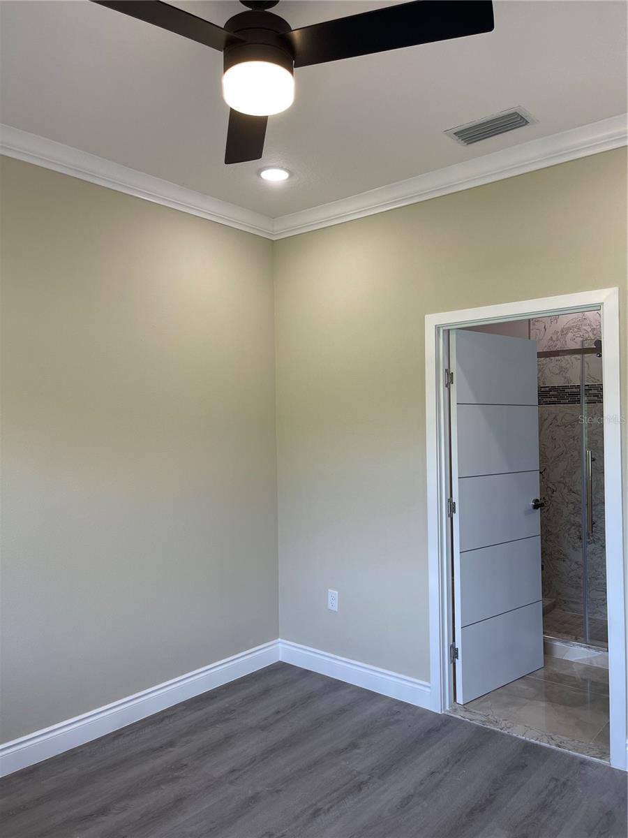 Image 33 of 42 For 1810 Brentwood Court