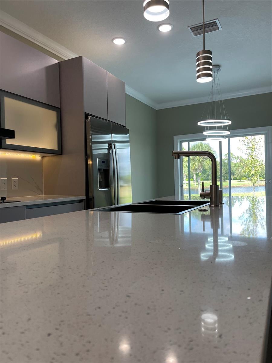 Image 5 of 42 For 1810 Brentwood Court