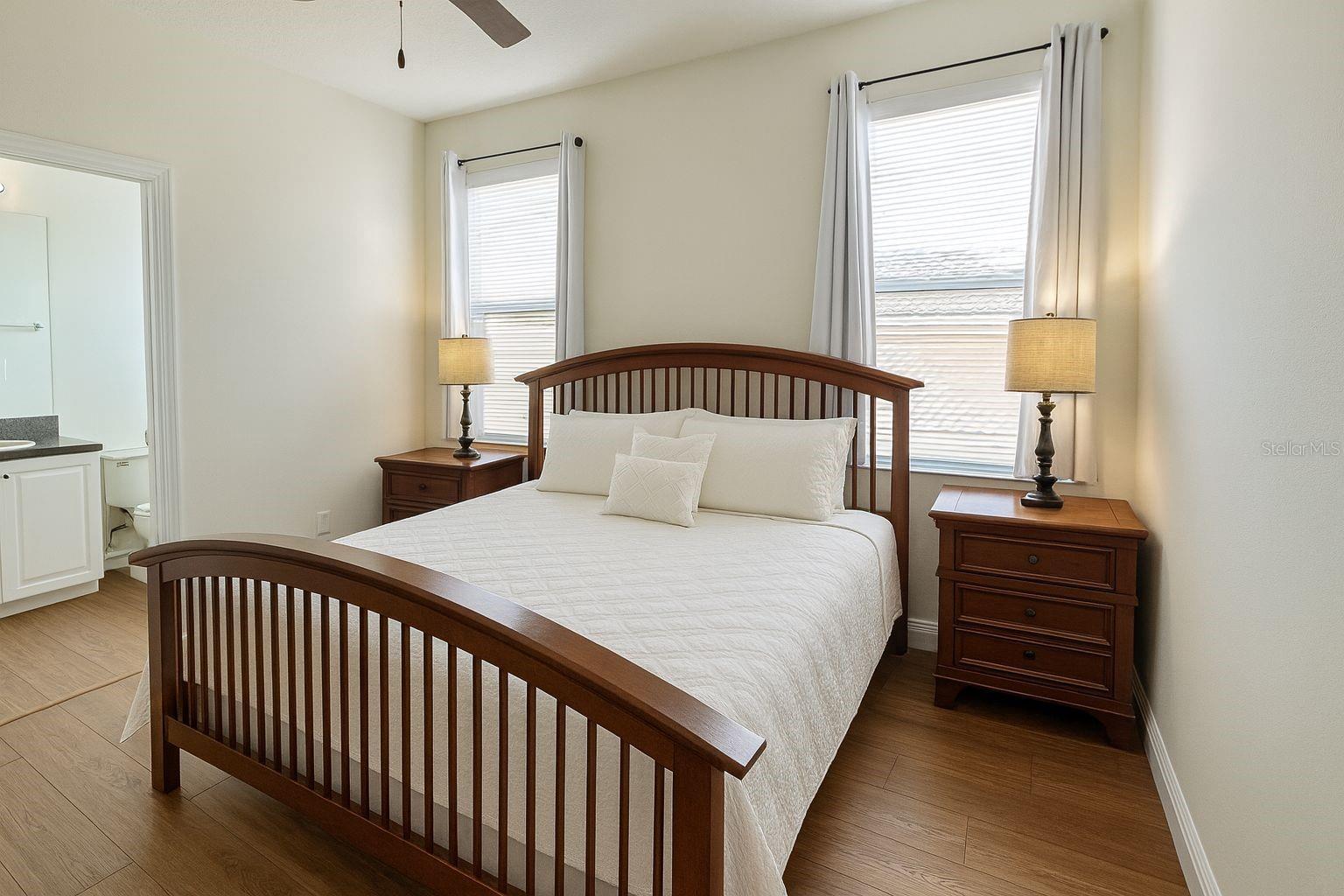 Image 18 of 36 For 946 Tuscan Hills Boulevard