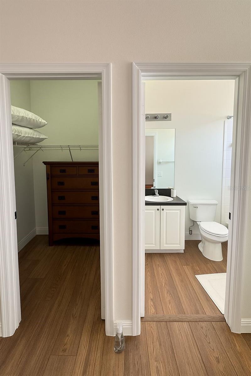 Image 21 of 36 For 946 Tuscan Hills Boulevard