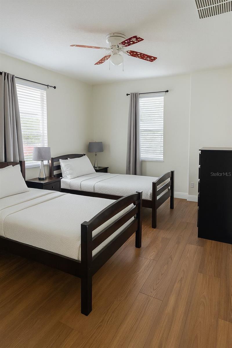 Image 24 of 36 For 946 Tuscan Hills Boulevard