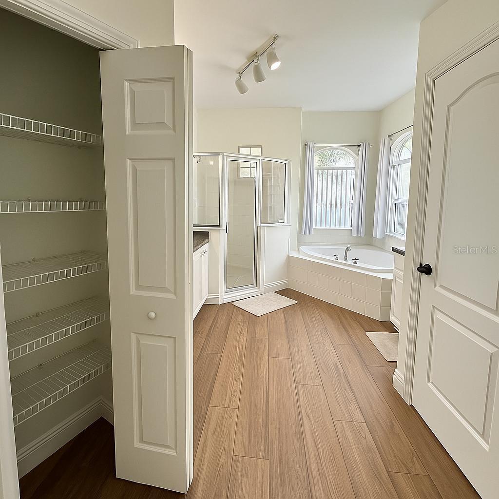 Image 27 of 36 For 946 Tuscan Hills Boulevard