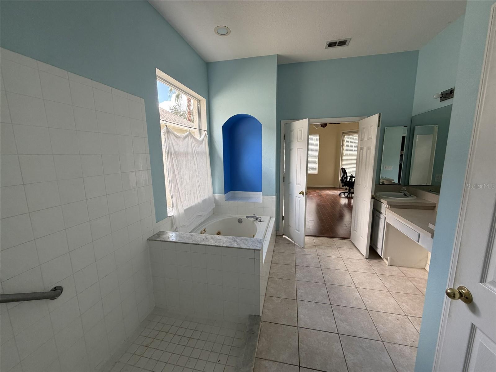 Image 20 of 31 For 1756 Cherry Ridge Drive