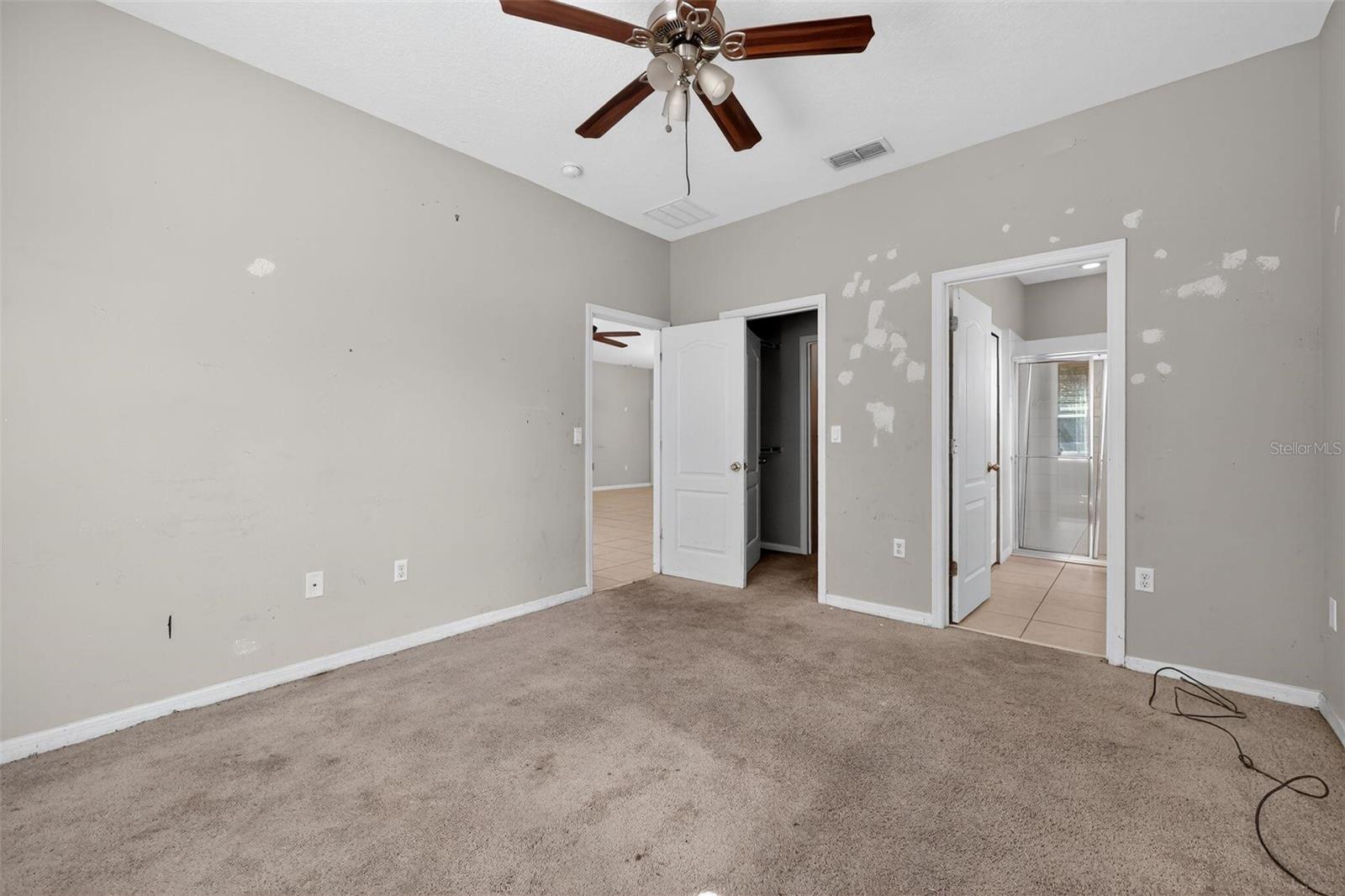 Image 13 of 30 For 4913 Pall Mall Street E