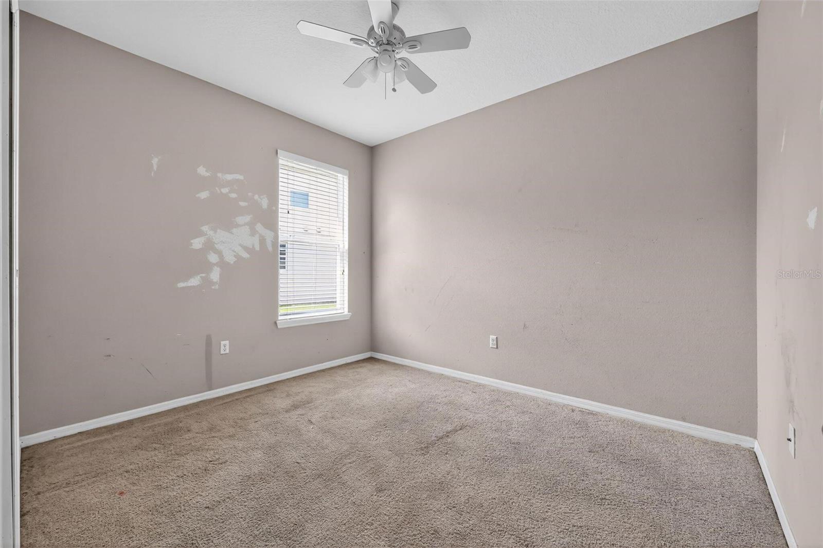 Image 15 of 30 For 4913 Pall Mall Street E