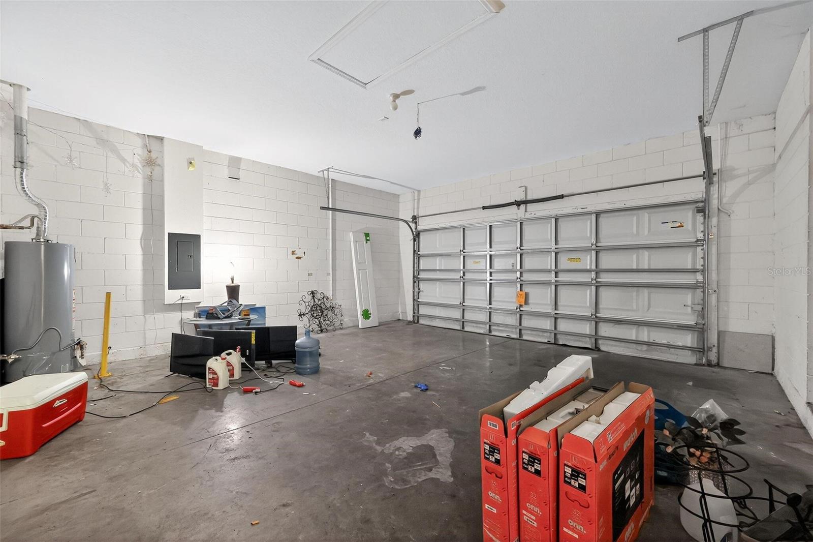 Image 19 of 30 For 4913 Pall Mall Street E