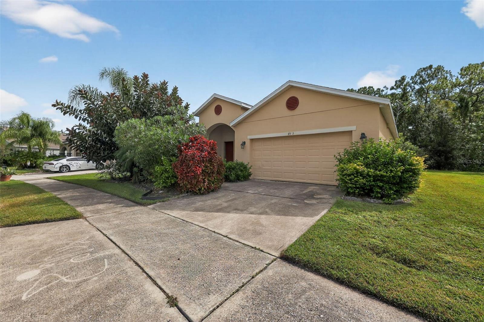 Image 2 of 30 For 4913 Pall Mall Street E