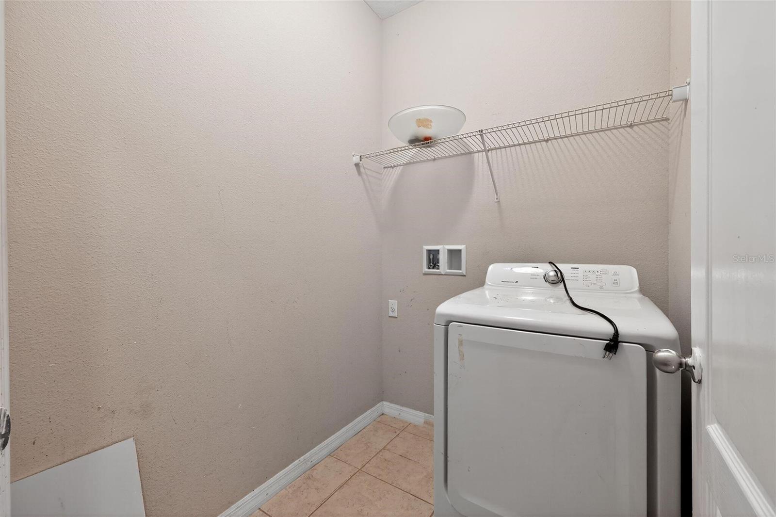 Image 20 of 30 For 4913 Pall Mall Street E