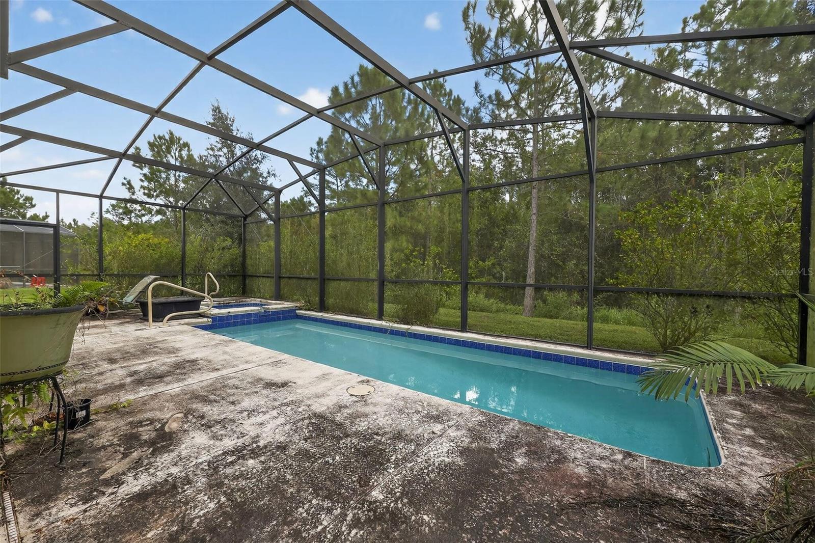 Image 29 of 30 For 4913 Pall Mall Street E