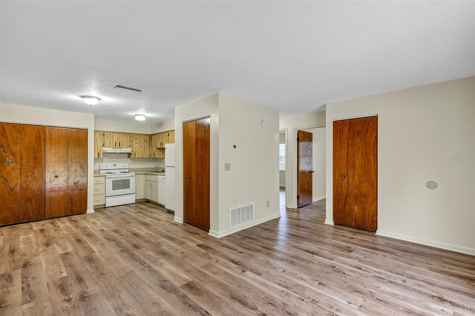 Image 3 of 16 For 3800 17th Court Unit B