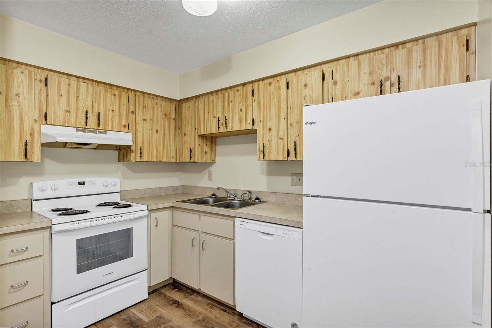 Image 7 of 16 For 3800 17th Court Unit B