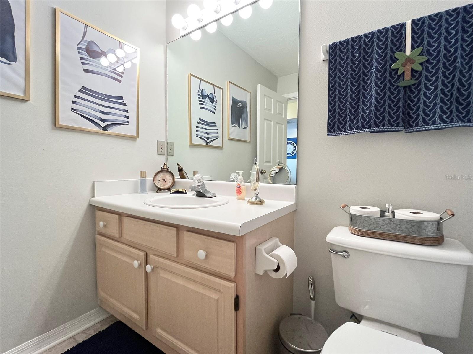 Image 11 of 14 For 1969 Summer Club Drive 201