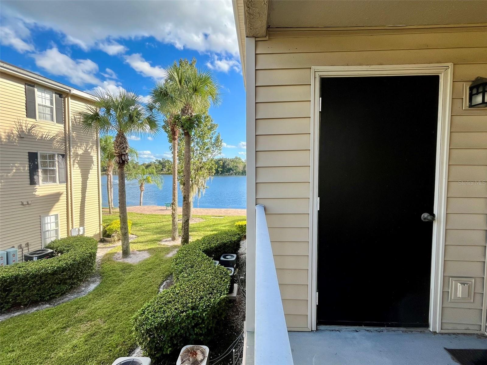 Image 3 of 14 For 1969 Summer Club Drive 201