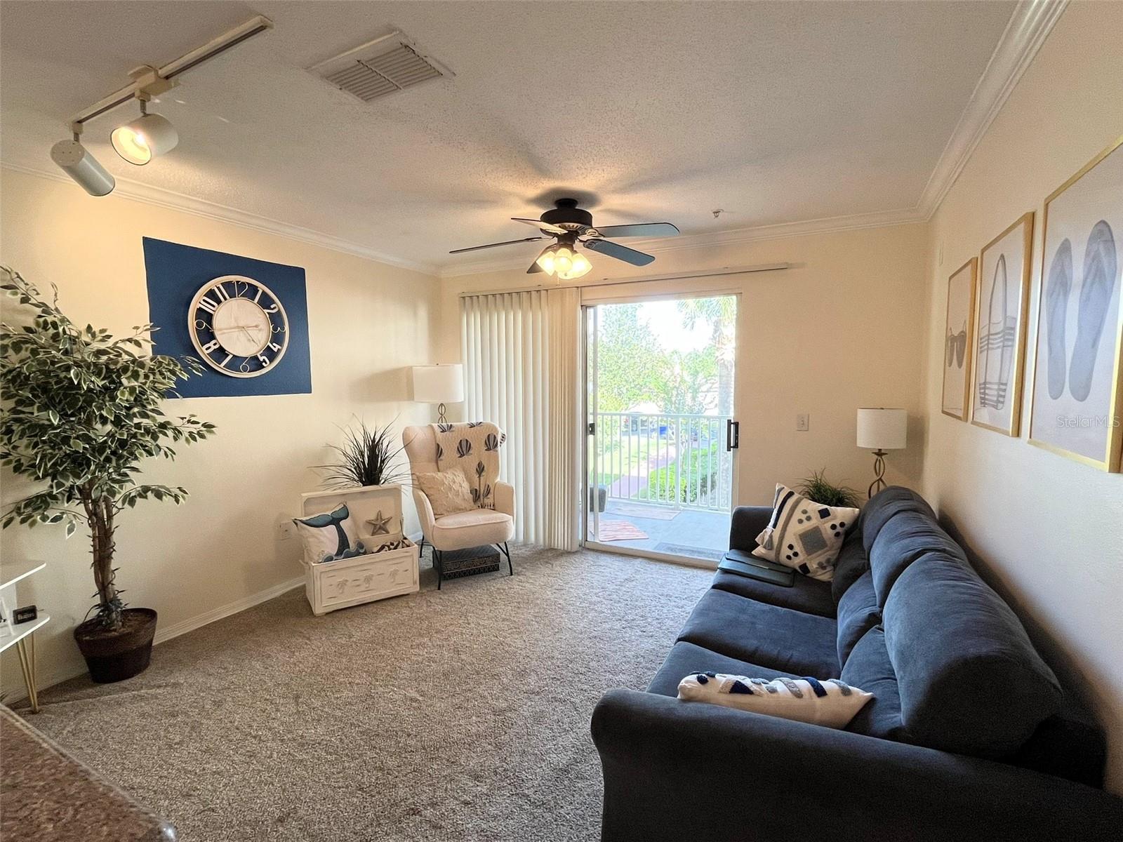 Image 5 of 14 For 1969 Summer Club Drive 201