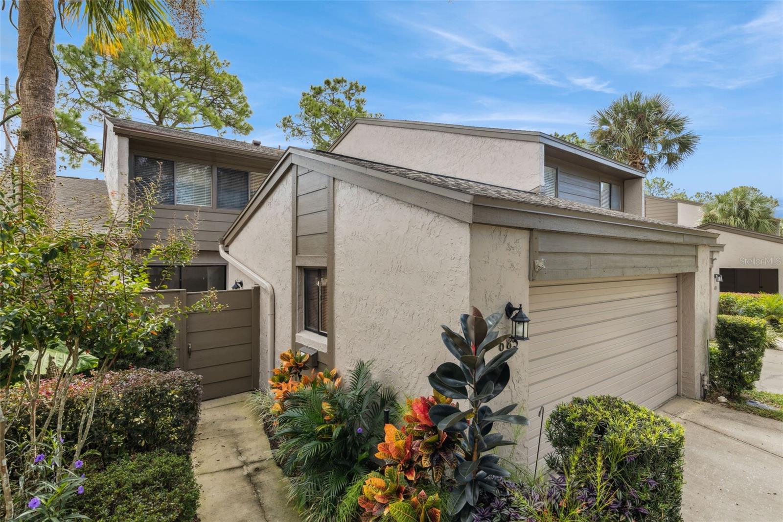 Image 2 of 21 For 685 Woodridge Drive