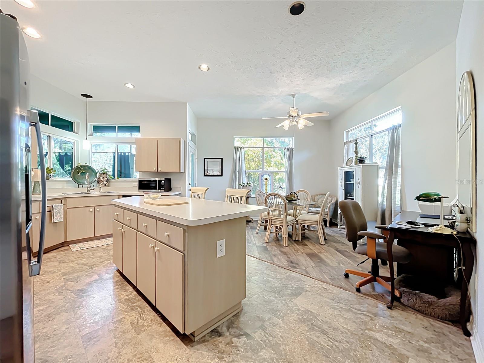 Image 10 of 47 For 1102 Mizell Road