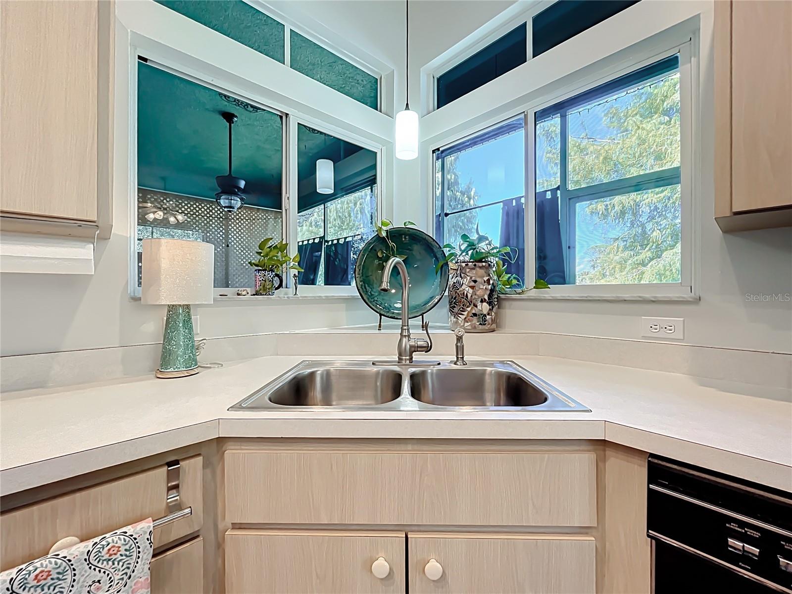 Image 12 of 47 For 1102 Mizell Road