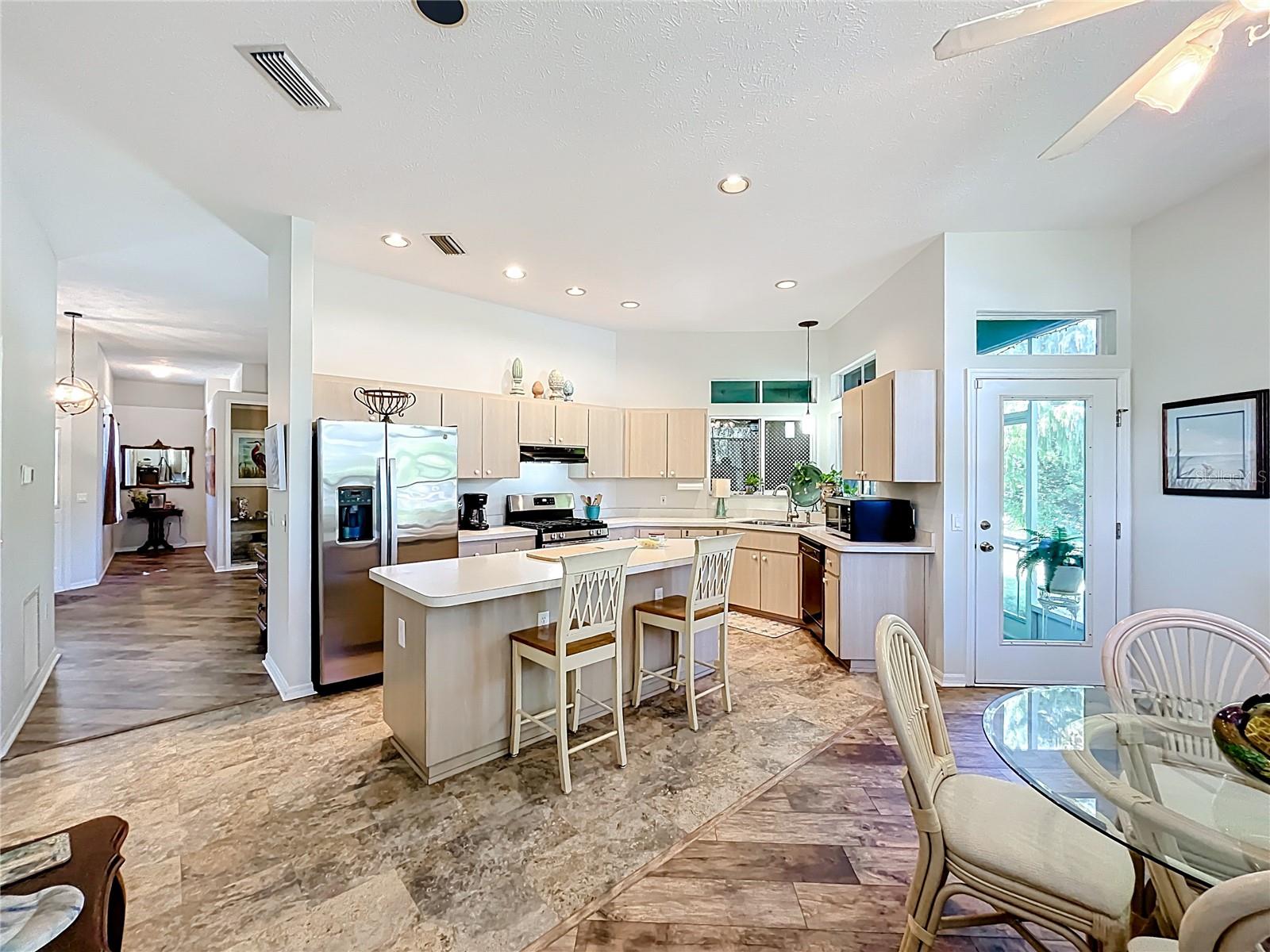 Image 18 of 47 For 1102 Mizell Road