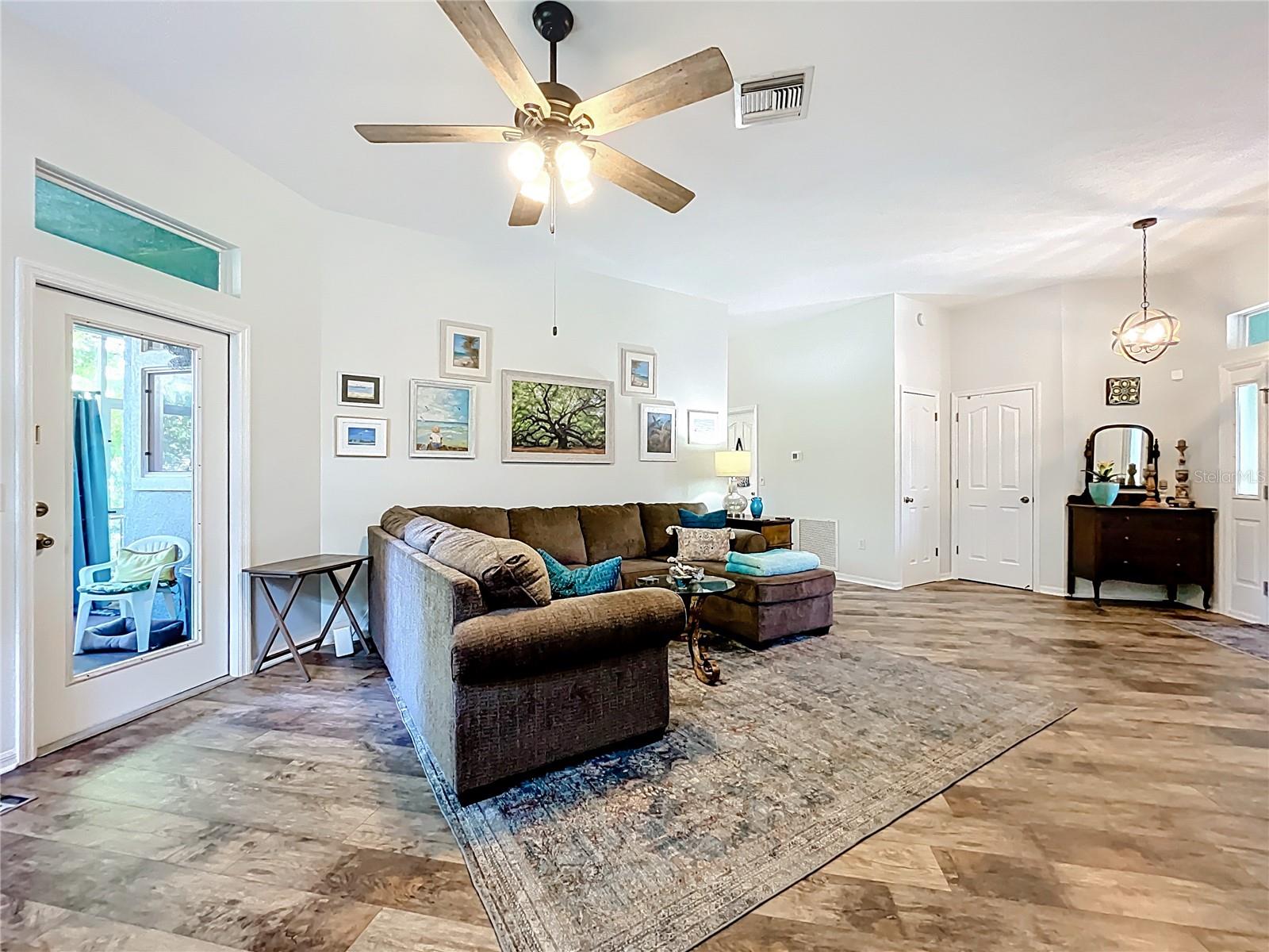 Image 9 of 47 For 1102 Mizell Road
