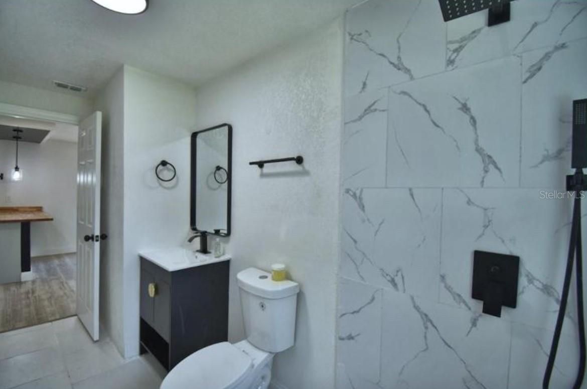 Image 5 of 7 For 1104 8th Street