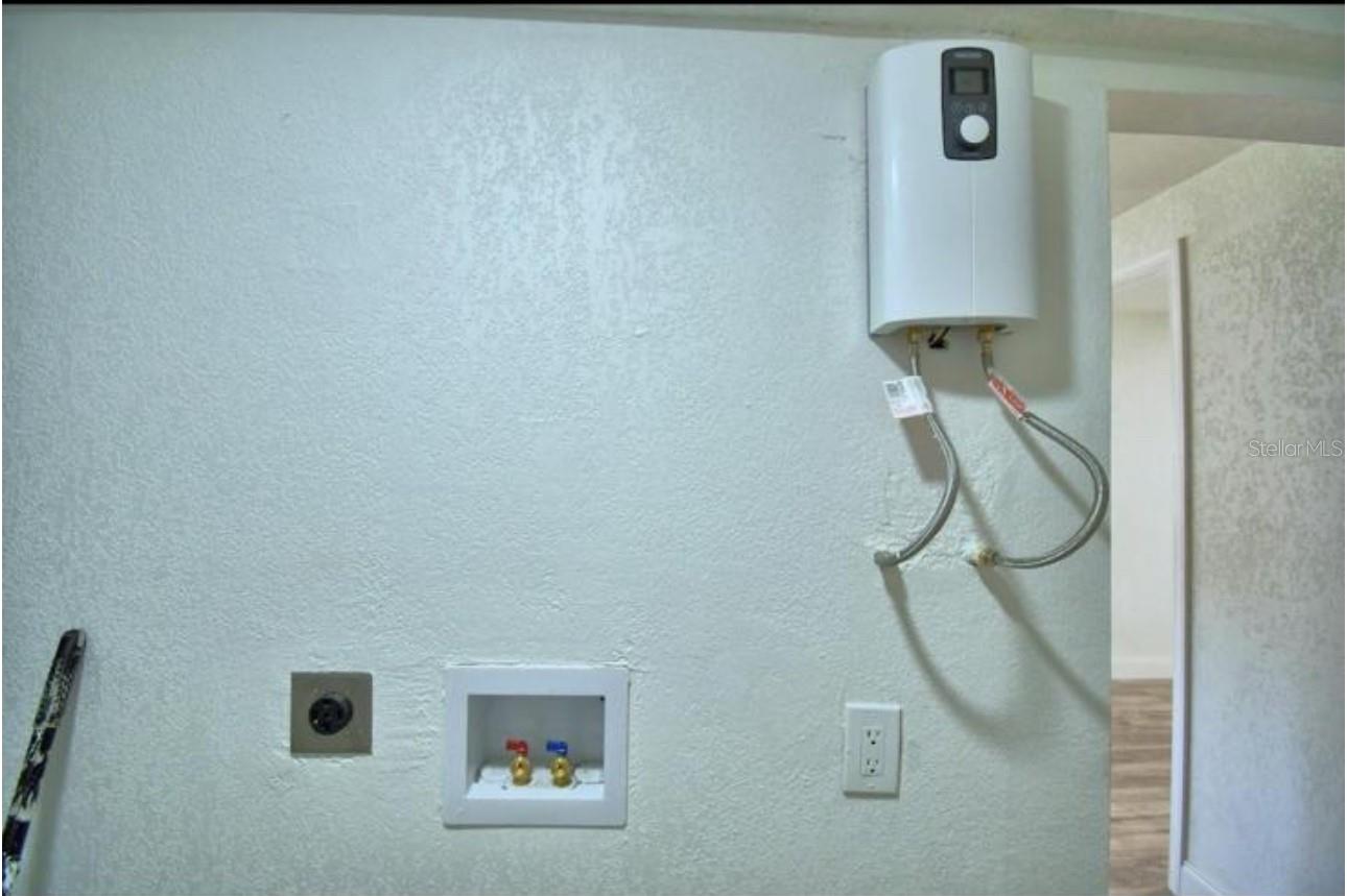 Image 6 of 7 For 1104 8th Street