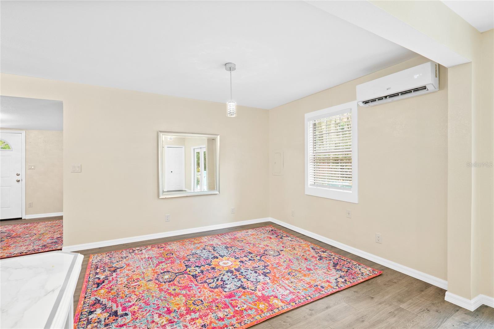 Image 14 of 47 For 245 Rhodes Street