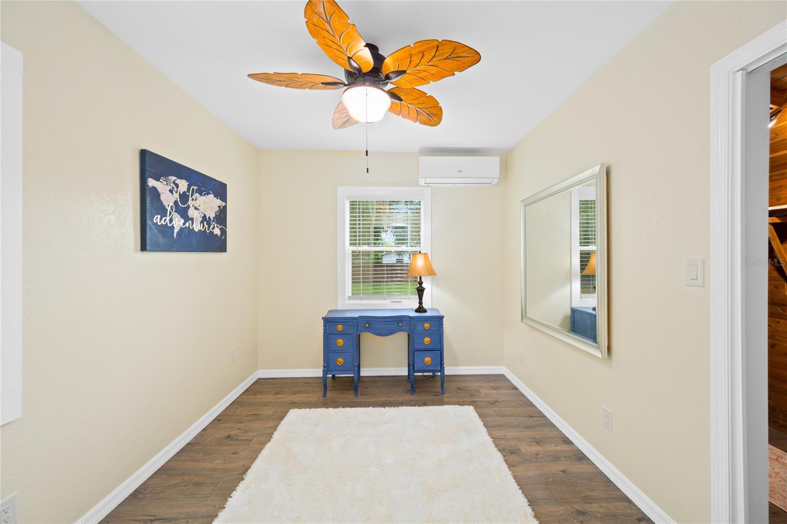 Image 20 of 47 For 245 Rhodes Street