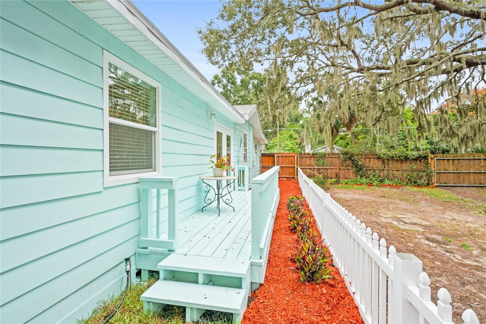 Image 25 of 47 For 245 Rhodes Street