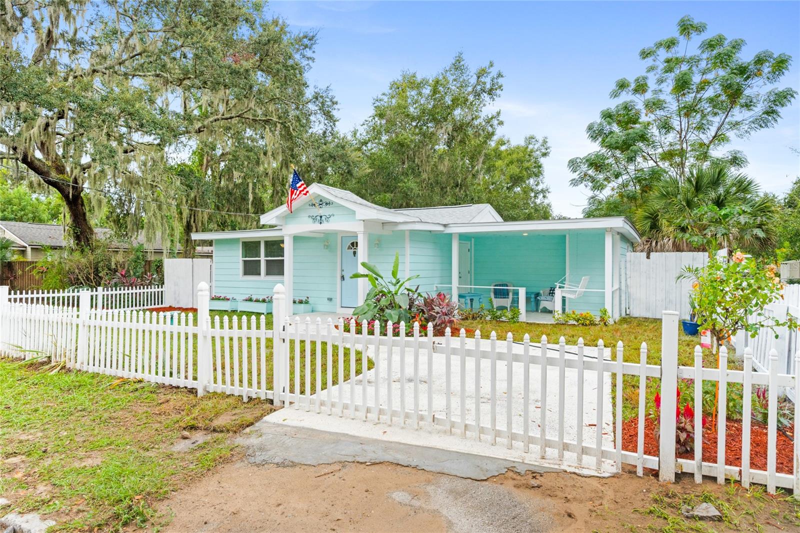 Image 3 of 47 For 245 Rhodes Street