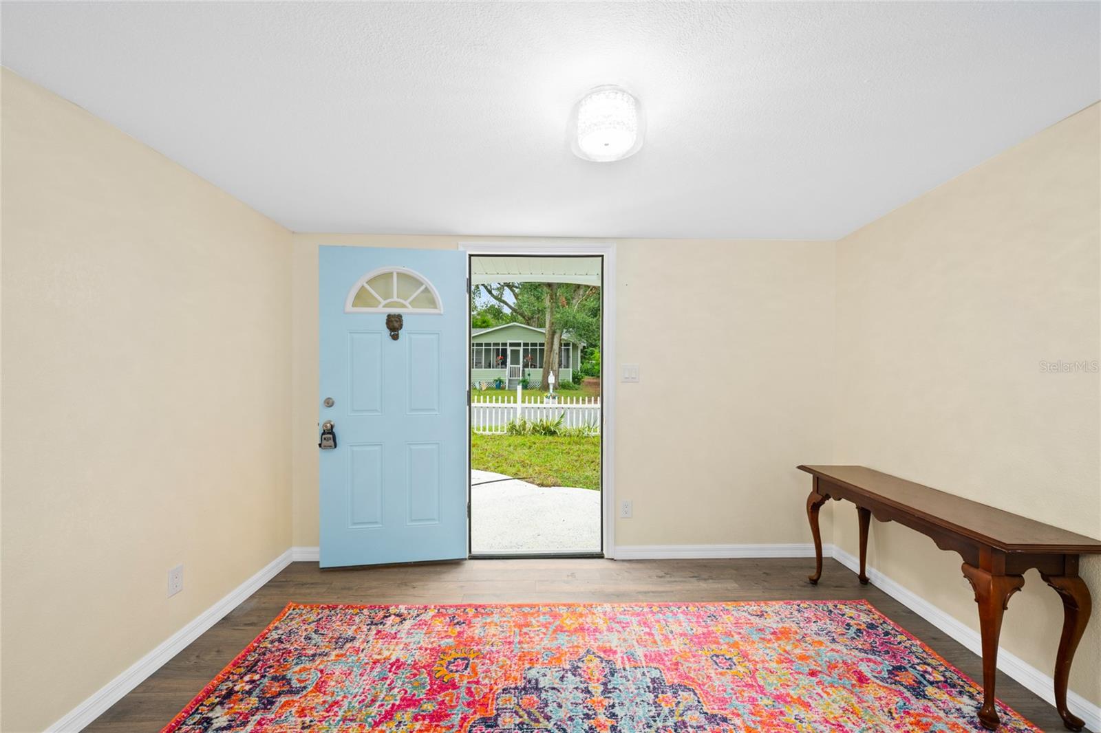 Image 6 of 47 For 245 Rhodes Street