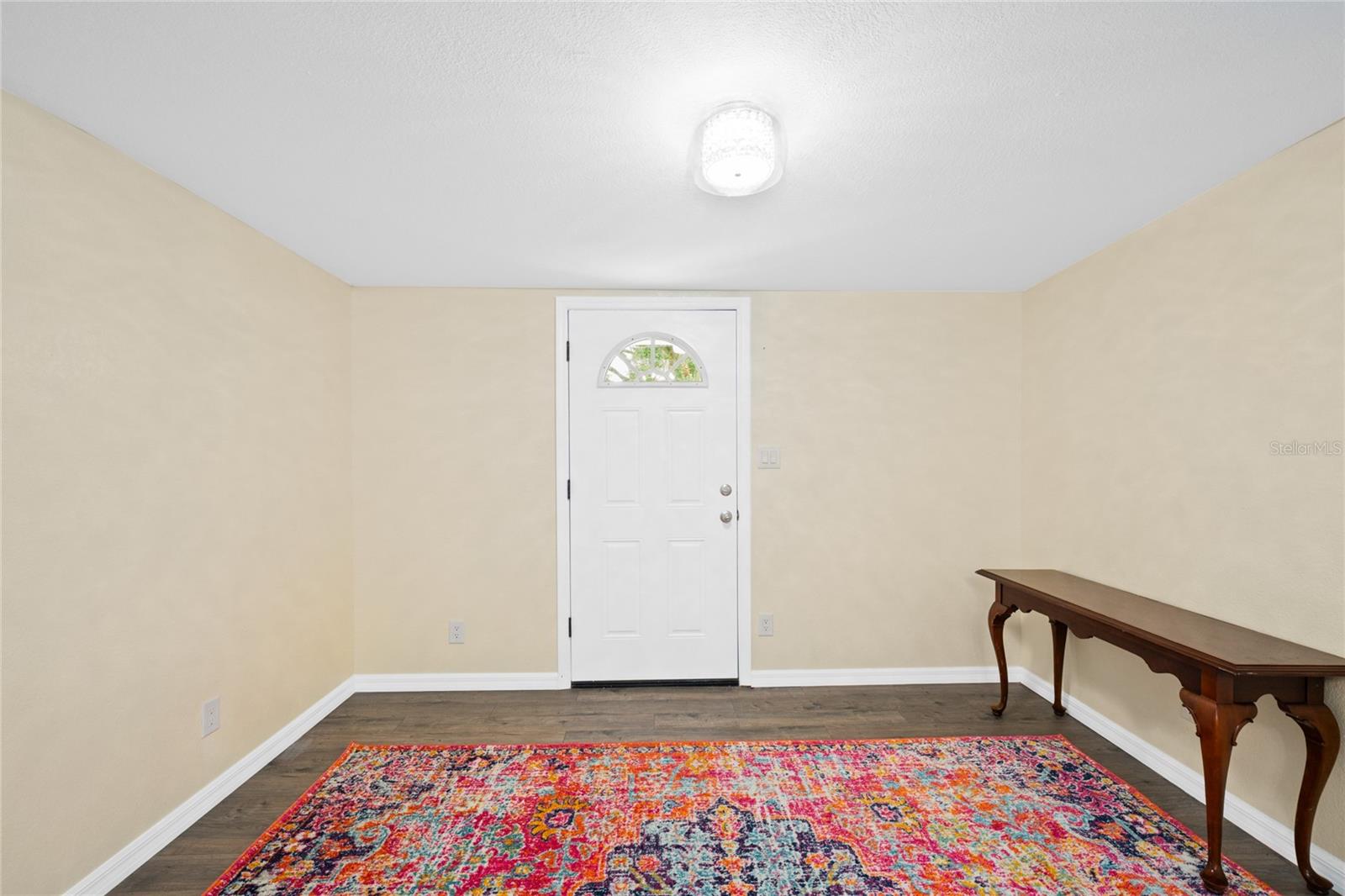 Image 7 of 47 For 245 Rhodes Street