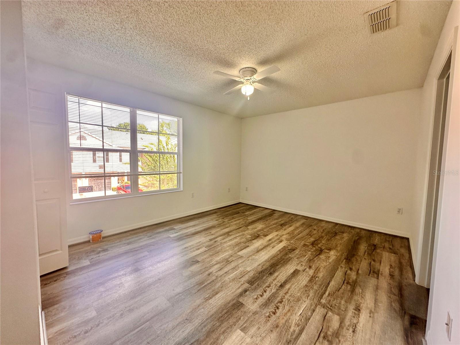 Image 15 of 19 For 5081 Kingscrest Lane