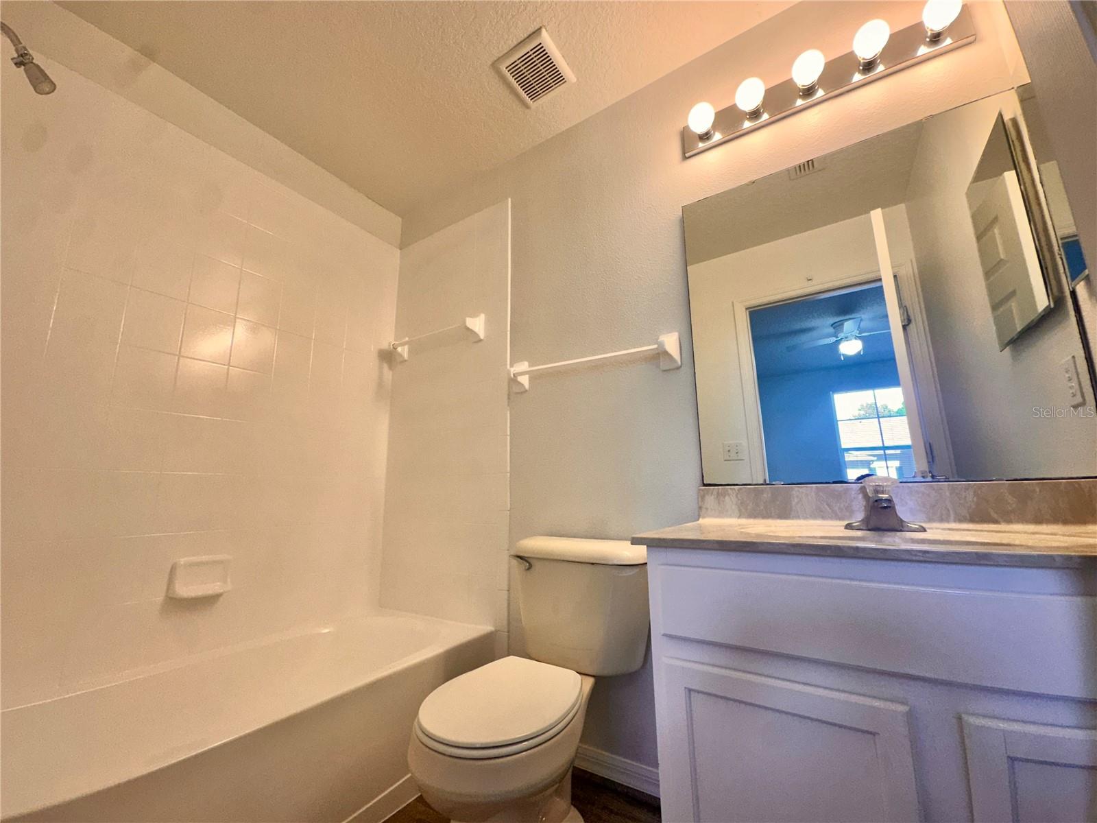 Image 17 of 19 For 5081 Kingscrest Lane