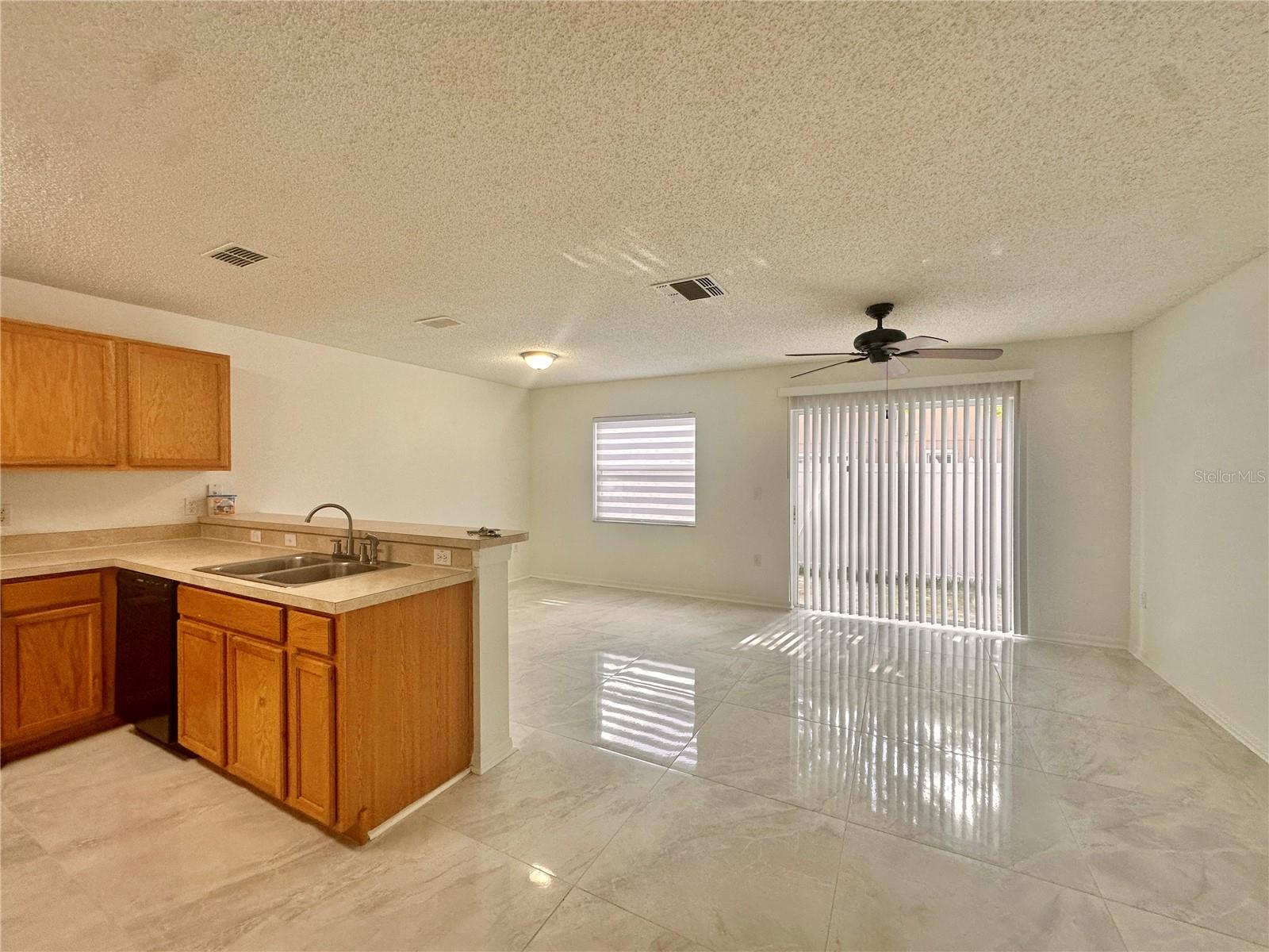 Image 2 of 19 For 5081 Kingscrest Lane