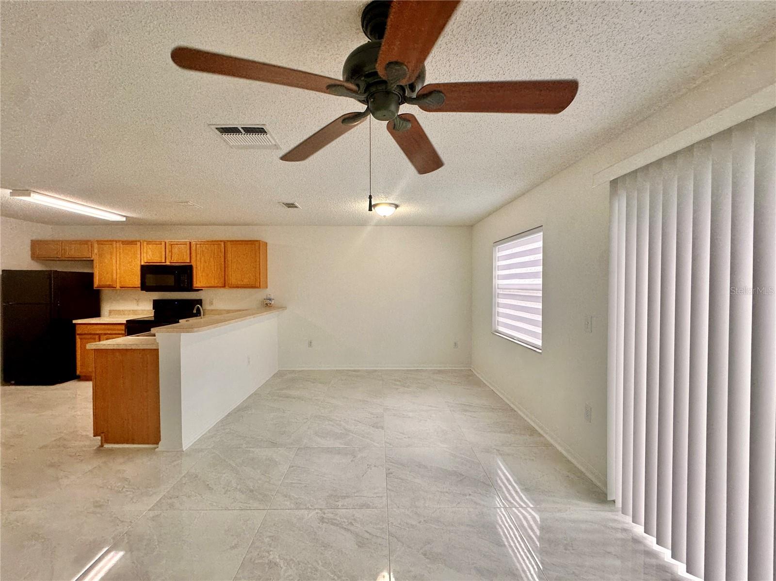 Image 3 of 19 For 5081 Kingscrest Lane