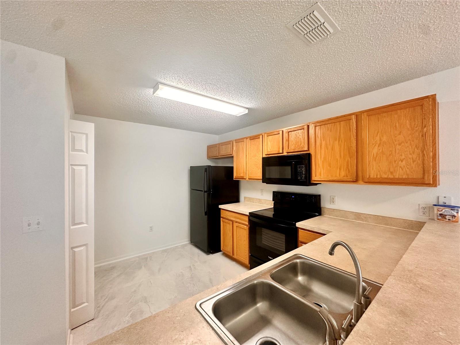 Image 6 of 19 For 5081 Kingscrest Lane