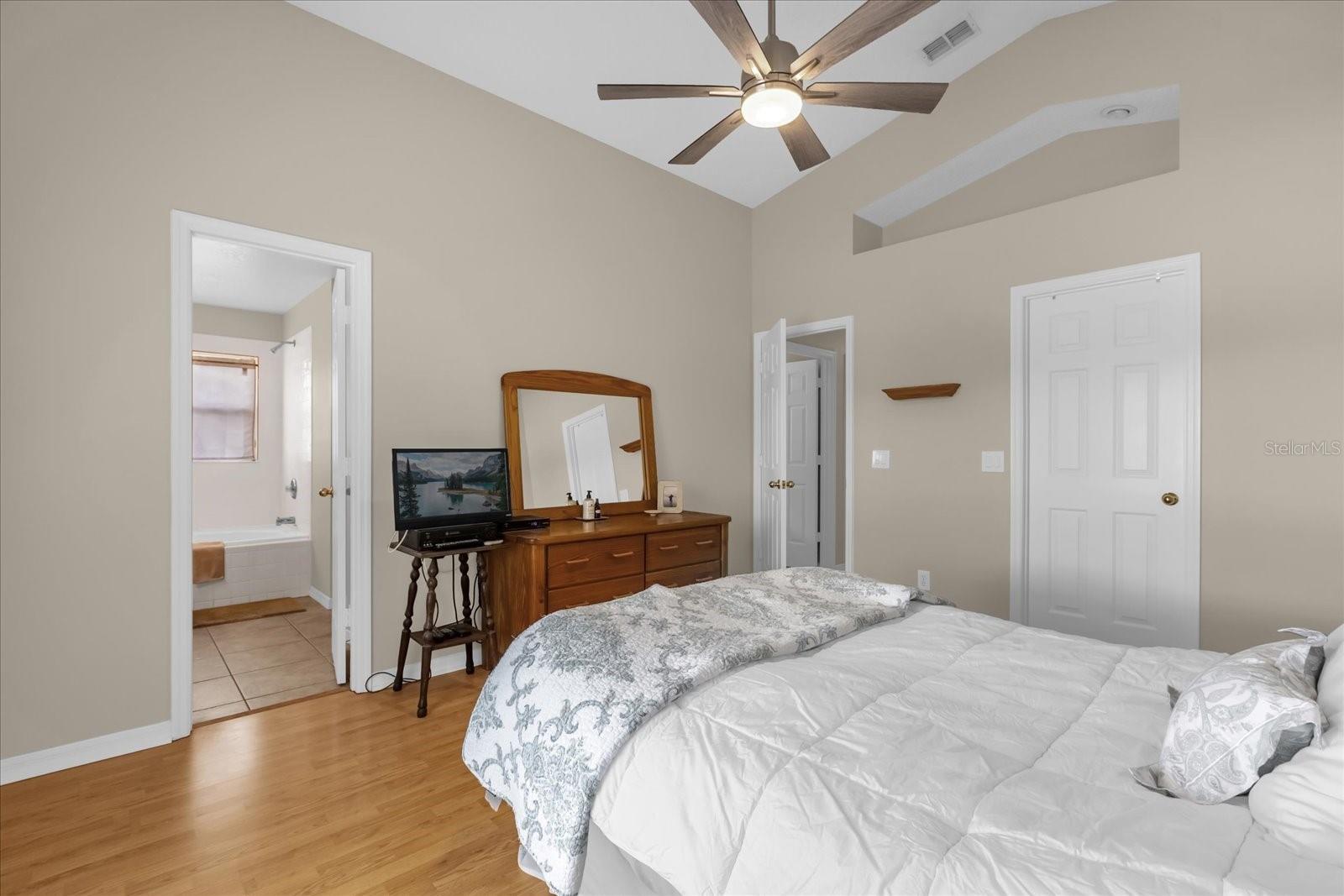 Image 11 of 22 For 9157 Fort Jefferson Boulevard