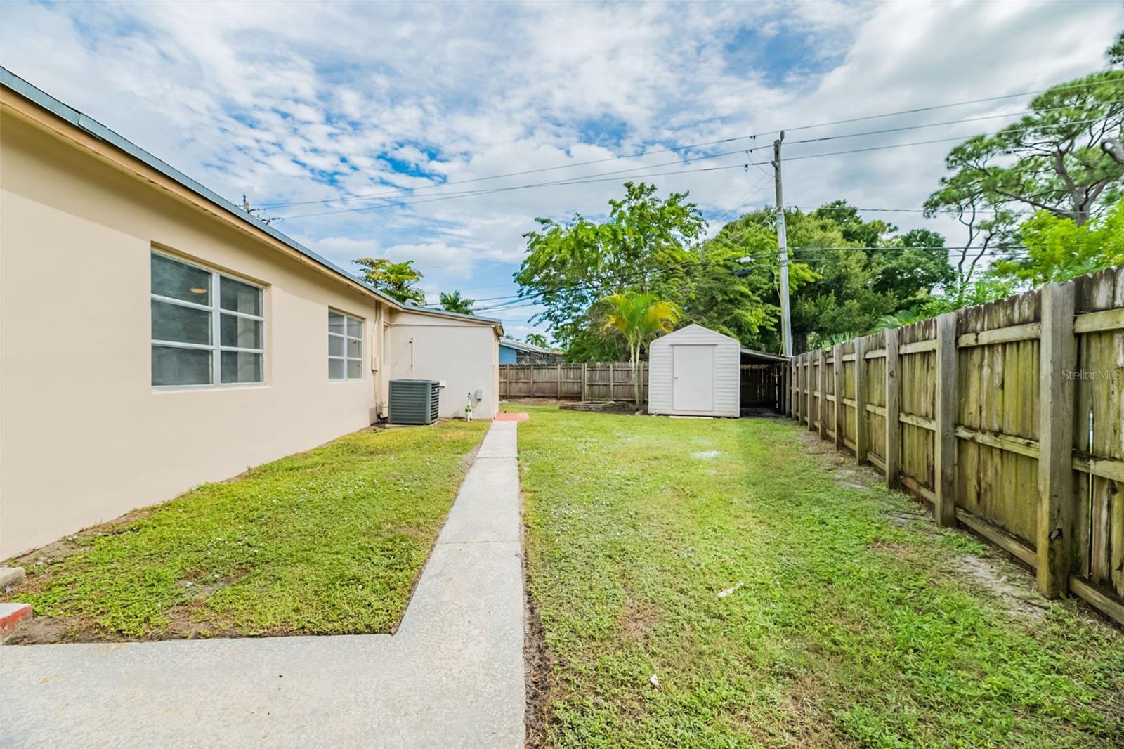 Image 24 of 29 For 1600 27th Drive